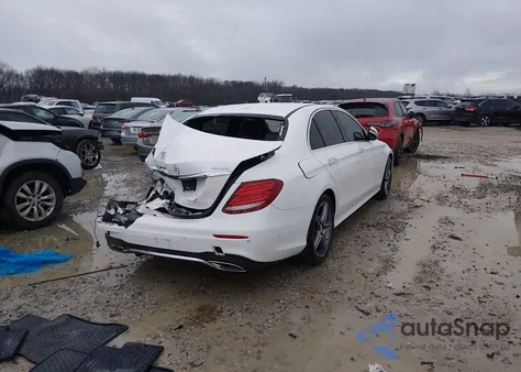 2017 Mercedes-Benz E 300 4Matic z USA, uszkodzony, nr VIN WDDZF4KB6HA019014
